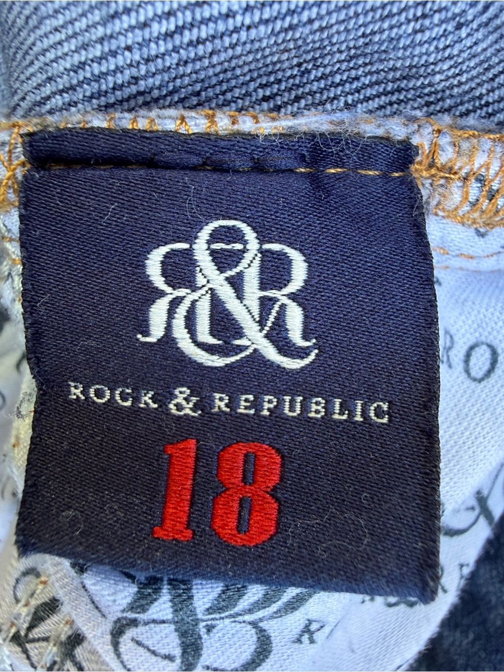 Rock & Republic Size 18 Capris Cropped Medium Wash Stretch Denim Jeans - Picture 2 of 8